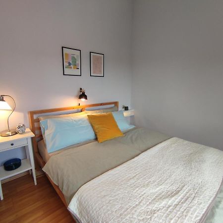 Apartment For Two 200M From The Beach Пула Екстериор снимка